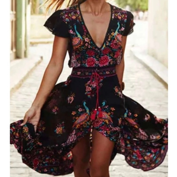 Dresses & Skirts - V-neck High-low Peacock and Rose Drawstring Boho Dress Size L